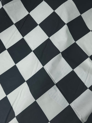 Black/White Big To Small Transition Square Check 100% Cotton 98"