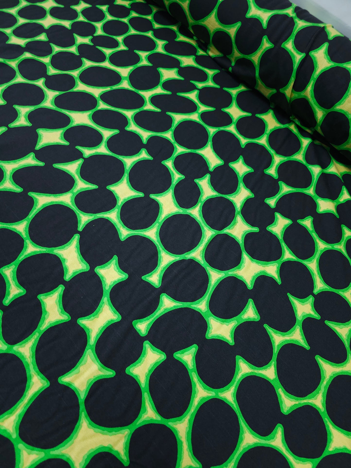 Alien Green Abstract Circle Loopback Jersey