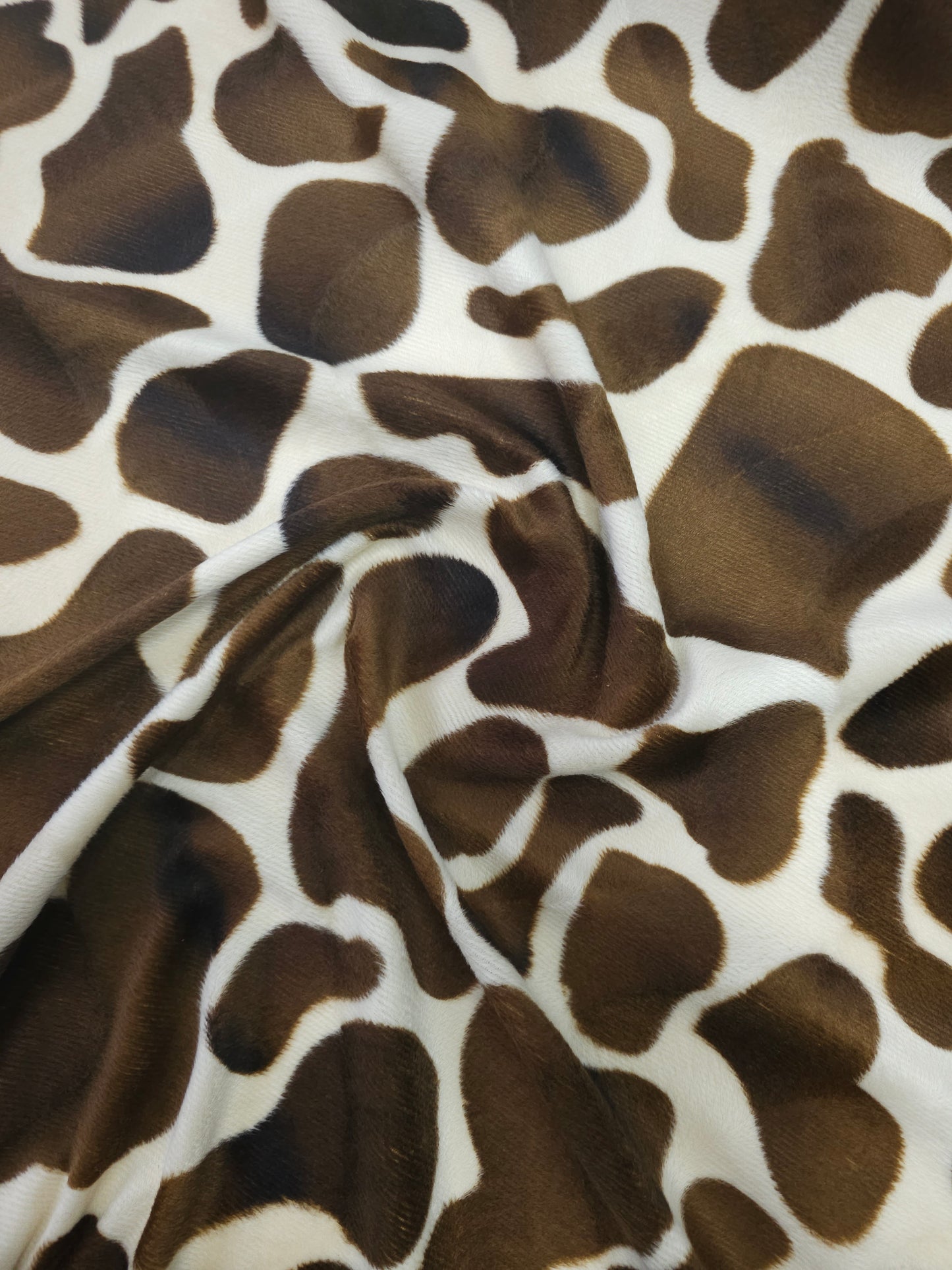 Big Giraffe Print Lightweight Velvet