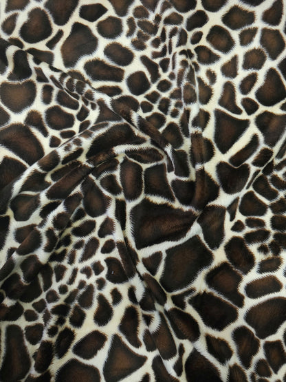 Small Giraffe Print Lightweight Velvet